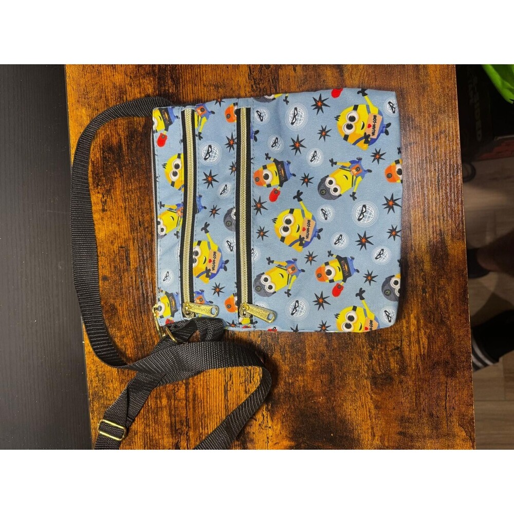 Loungefly Minions canvas crossbody